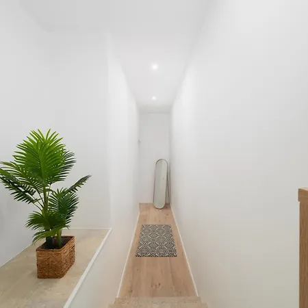 Rc - Air-conditioned - Beautifully Designed In The Heart Of Lisbon, Bright, Stylish And Exceptionally Located Apartmán *